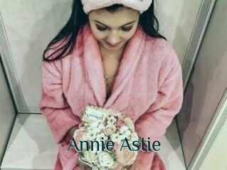 Annie_Astie