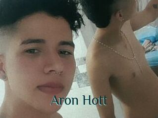 Aron_Hott