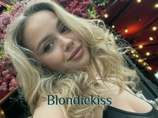 Blondiekiss