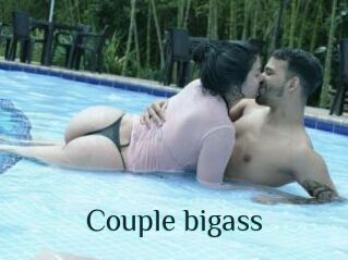 Couple_bigass