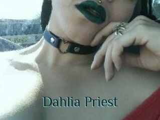 Dahlia_Priest