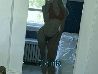 Divinia