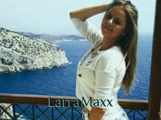 LarraMaxx