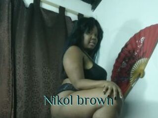 Nikol_brown